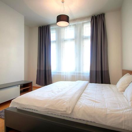 Bishop Apartments Брно Экстерьер фото