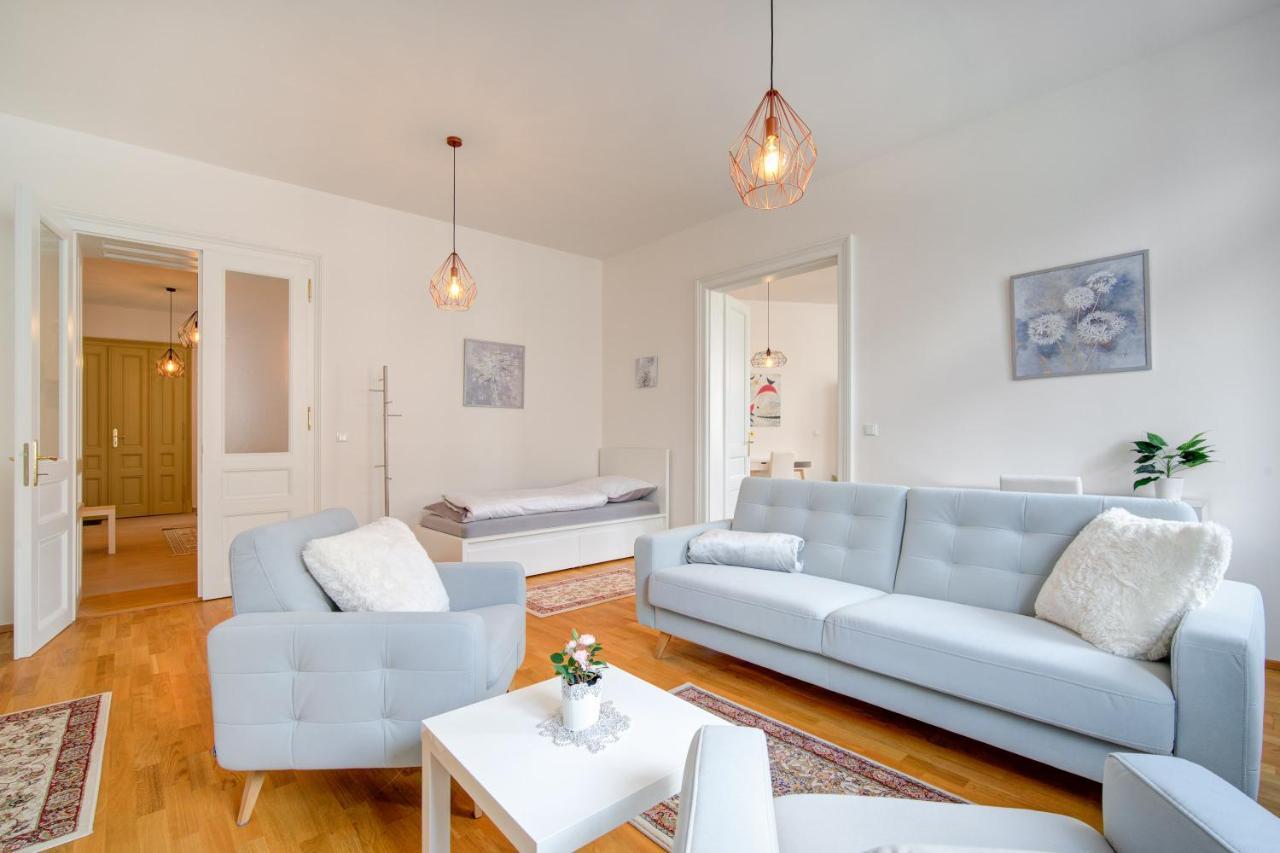 Bishop Apartments Брно Экстерьер фото