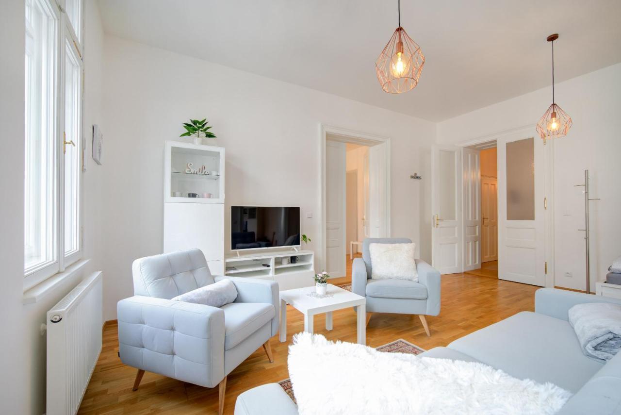 Bishop Apartments Брно Экстерьер фото
